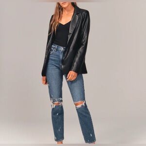 Abercrombie & Fitch The Mom High Rise Curve Love Ripped Jeans